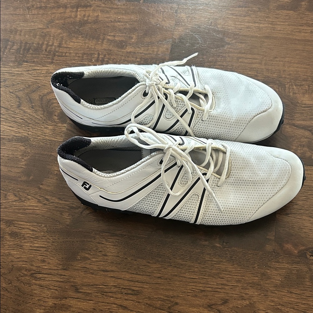 footJoy Men’s Golf Shoes